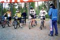 Miesten valiosarjan lähtöviivalla ei ole tungosta.