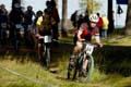 Heli Matikaista, PiKe (84) seuraa Ari Moisio, MTBCF (22).