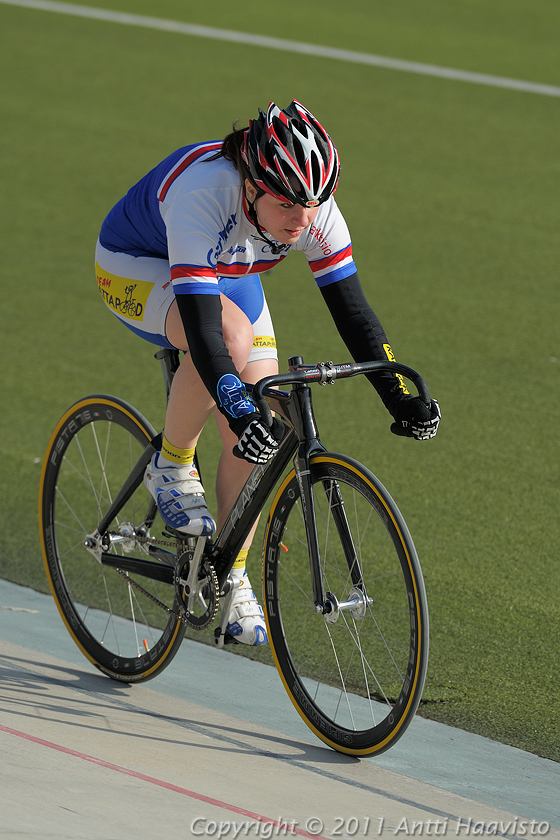 _DSC7995.jpg - Ratapyöräilykilpailut Helsingin Velodromilla