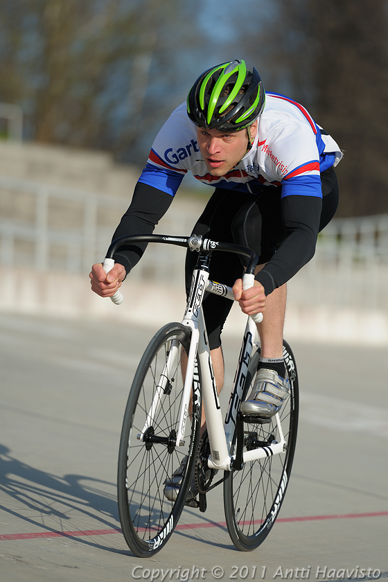 _DSC8266.jpg - Ratapyöräilykilpailut Helsingin Velodromilla